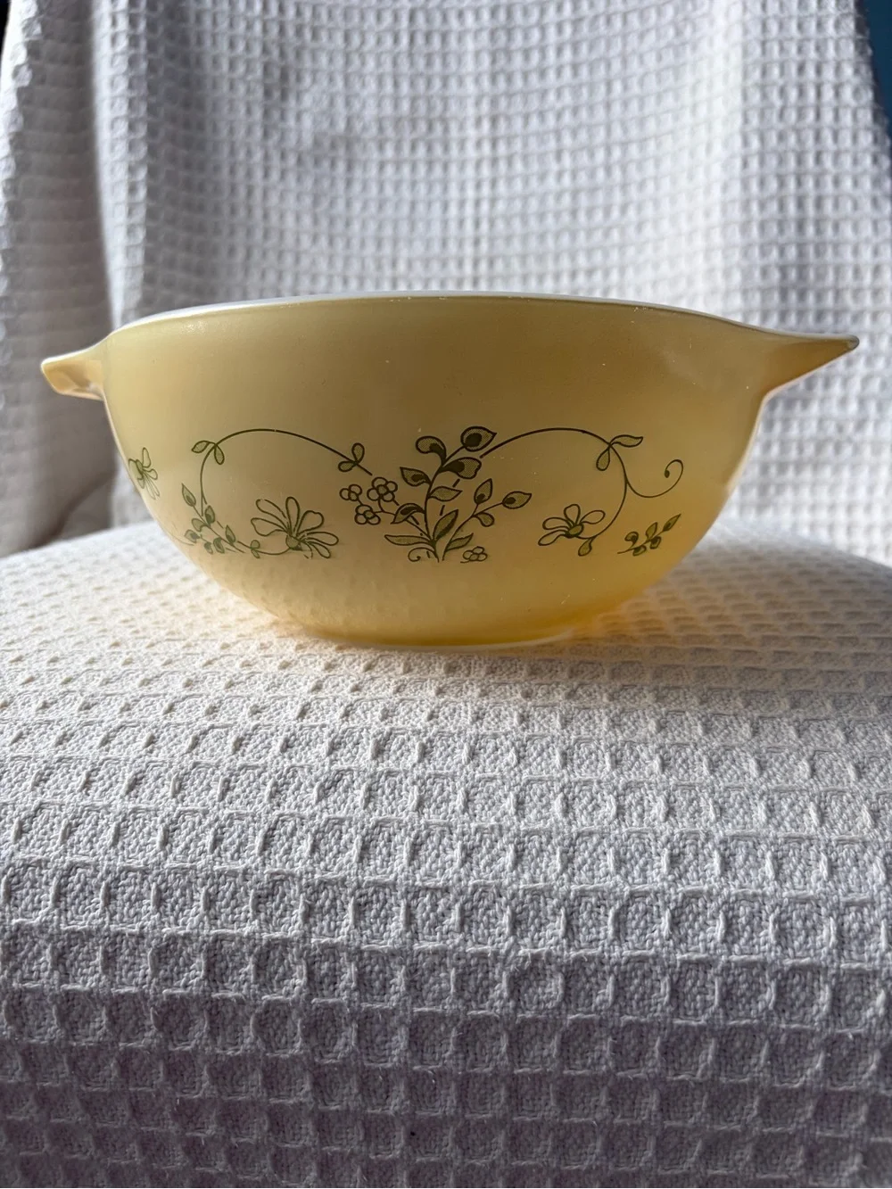 Vintage Pyrex Yellow & Green Shenandoah Bowl With Floral Pattern #443 2.5 Quart